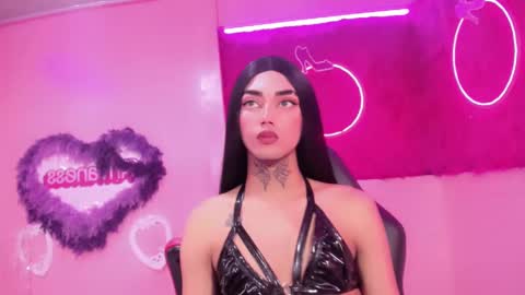 Snapshot of angel21___ chatting on December 5, 12:08 am Angel21 online show from December 5, 12:08 am