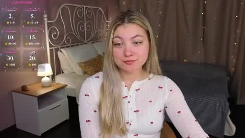 Snapshot of angel__grace chatting on May 23, 12:16 am Grace online show from May 23, 12:16 am