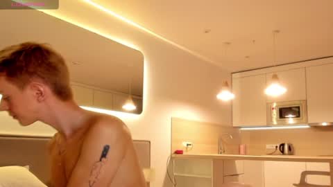 angel_andreww online show from January 6, 2:14 pm