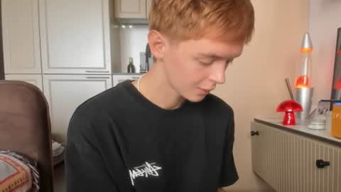 angel_andreww online show from June 26, 10:41 am