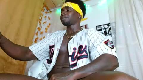 Snapshot of angel_bonbom chatting on July 20, 10:39 am tom 56 online show from July 20, 10:39 am