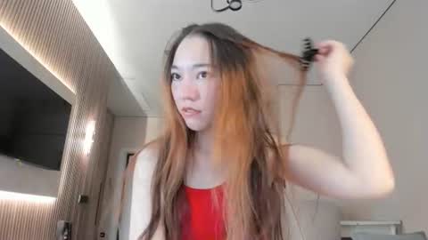 Snapshot of angel_cakee chatting on June 29, 1:44 pm Luluu Chu online show from June 29, 1:44 pm