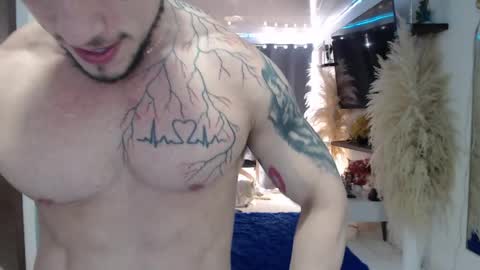 Snapshot of angel_curl chatting on May 9, 2:00 pm Angel Curl online show from May 9, 2:00 pm