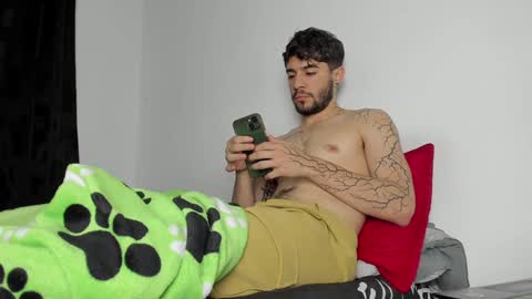 Snapshot of angel_damons_ chatting on December 27, 1:39 pm Angel Damons online show from December 27, 1:39 pm