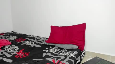 Snapshot of angel_damons_ chatting on February 15, 5:50 pm Angel Damons online show from February 15, 5:50 pm