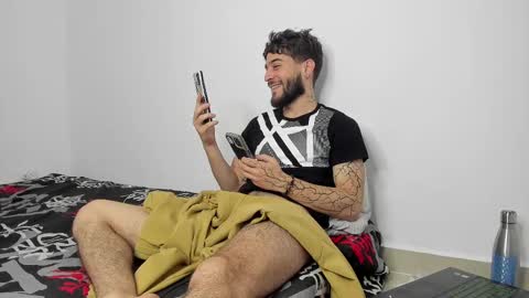 Snapshot of angel_damons_ chatting on February 26, 6:32 pm Angel Damons online show from February 26, 6:32 pm