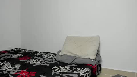 Snapshot of angel_damons_ chatting on February 28, 6:20 pm Angel Damons online show from February 28, 6:20 pm