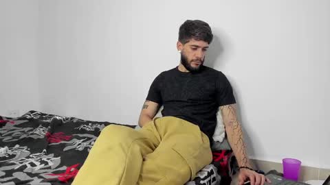 Snapshot of angel_damons_ chatting on March 4, 12:44 pm Angel Damons online show from March 4, 12:44 pm