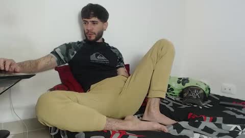 Snapshot of angel_damons_ chatting on October 18, 3:57 pm Angel Damons online show from October 18, 3:57 pm