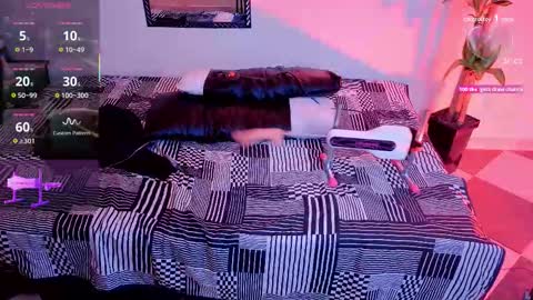 Snapshot of angel_dragun chatting on September 30, 5:23 am Angel-dragun online show from September 30, 5:23 am