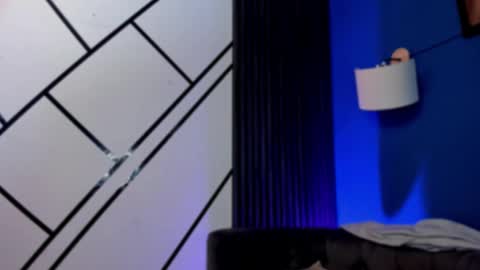 Snapshot of angel_dragun chatting on October 21, 3:18 am Angel-dragun online show from October 21, 3:18 am