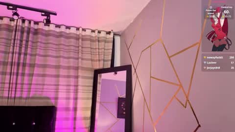 Snapshot of angel_dragun chatting on November 12, 8:26 am Angel-dragun online show from November 12, 8:26 am