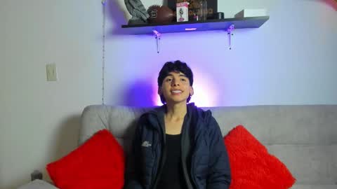angel_dustt1 online show from June 8, 8:09 pm