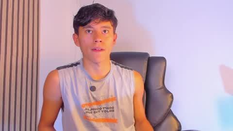 ngel Esteban  online show from May 15, 8:38 pm