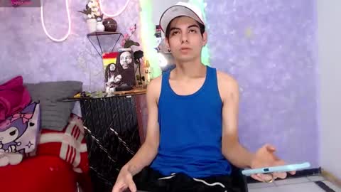 Snapshot of angel_gm chatting on June 7, 7:17 pm angel_gm online show from June 7, 7:17 pm