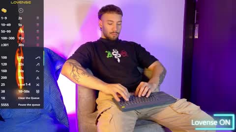 angel_kyrozz online show from June 8, 7:14 pm