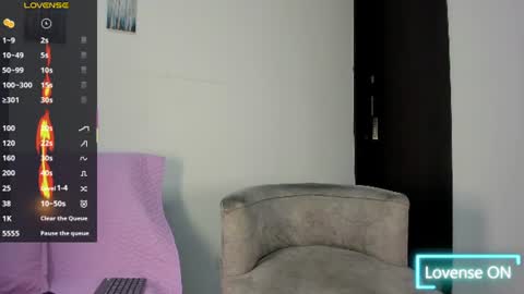 angel_kyrozz online show from June 17, 7:04 pm
