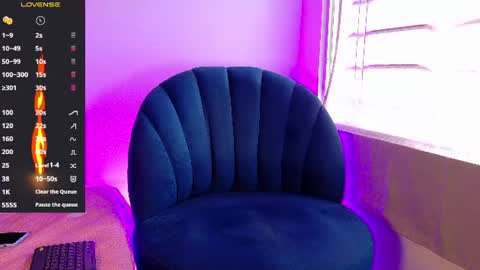 angel_kyrozz online show from July 27, 7:10 pm