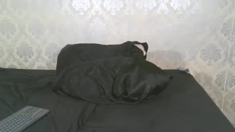 Angel Lein online show from February 4, 5:45 pm