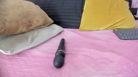 Angel  online show from March 15, 7:03 am