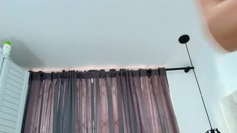 Snapshot of angel_perverted1 chatting on October 23, 11:20 am Nicolle online show from October 23, 11:20 am