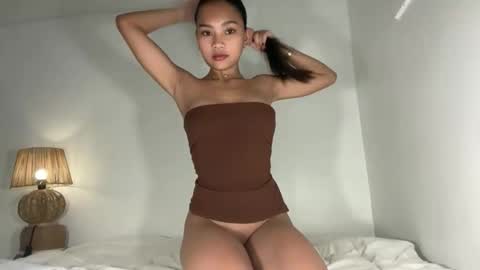 angel_petite07 online show from March 17, 10:18 am