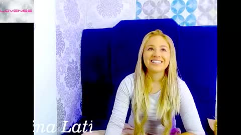 Snapshot of angel_white26 chatting on January 14, 11:27 am Angel online show from January 14, 11:27 am