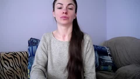 Zoe online show from May 4, 8:10 am
