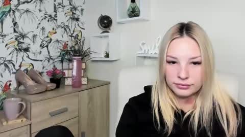 Angela online show from March 11, 7:03 am