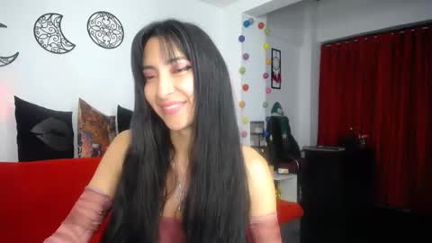 Snapshot of angela_mis chatting on December 11, 11:54 pm Angela online show from December 11, 11:54 pm