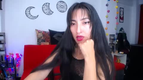 Snapshot of angela_mis chatting on December 16, 11:39 pm Angela online show from December 16, 11:39 pm