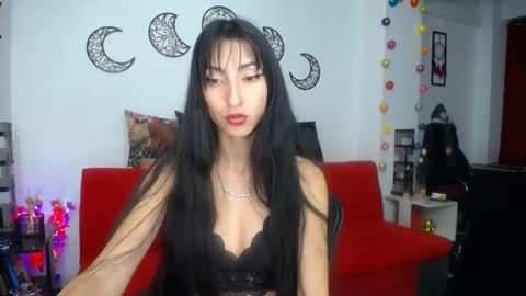 Snapshot of angela_mis chatting on December 17, 3:50 am Angela online show from December 17, 3:50 am