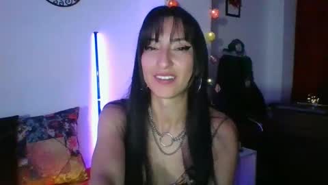 Snapshot of angela_mis chatting on December 27, 4:04 am Angela online show from December 27, 4:04 am
