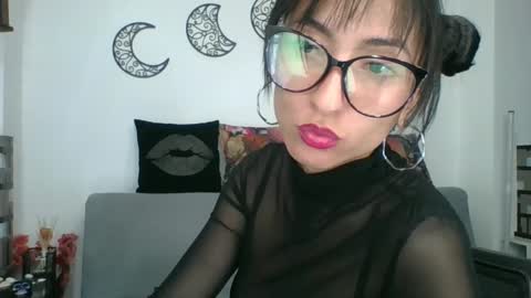 Snapshot of angela_mis chatting on March 4, 3:55 am Angela online show from March 4, 3:55 am