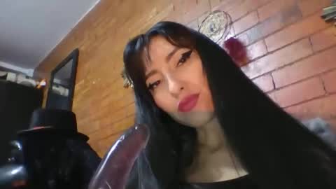 Snapshot of angela_mis chatting on November 13, 9:25 pm Angela online show from November 13, 9:25 pm