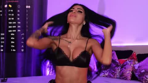 Snapshot of angela_myst chatting on November 19, 2:17 pm Angela online show from November 19, 2:17 pm