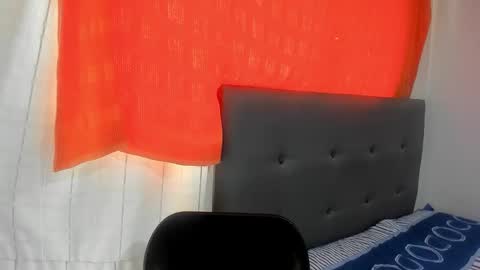 angela_nix online show from October 23, 3:11 pm