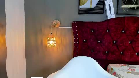 angela_nix online show from June 6, 3:28 pm