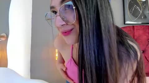 Snapshot of angela_nix chatting on July 31, 4:28 pm angela_nix online show from July 31, 4:28 pm