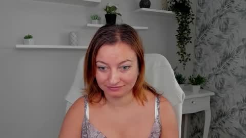 Snapshot of angela_samt chatting on September 9, 5:51 am Angela online show from September 9, 5:51 am