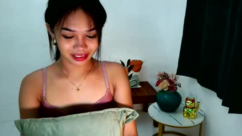 Snapshot of angela_star888 chatting on November 27, 6:32 pm angela_star888 online show from November 27, 6:32 pm