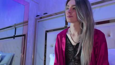 angela_white22 online show from April 26, 7:11 pm