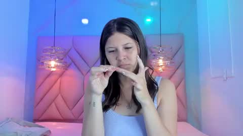Snapshot of angelaa_cute chatting on July 13, 11:57 am ANGELA online show from July 13, 11:57 am