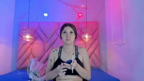 Snapshot of angelaa_cute chatting on July 30, 12:04 pm ANGELA online show from July 30, 12:04 pm