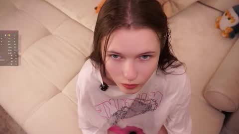 Snapshot of angelabalay chatting on October 2, 11:06 am Mary online show from October 2, 11:06 am