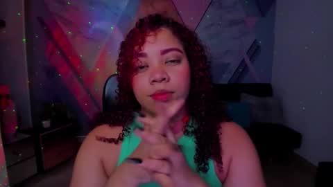 Snapshot of angelacoffee chatting on December 4, 3:27 am Angela online show from December 4, 3:27 am