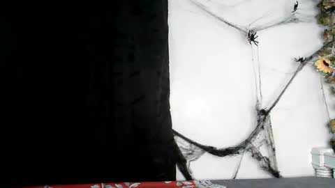 Snapshot of angelainparis28 chatting on November 1, 6:59 am ANGELA online show from November 1, 6:59 am