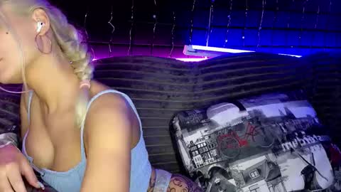 AngelaLaCherry online show from March 17, 8:50 am