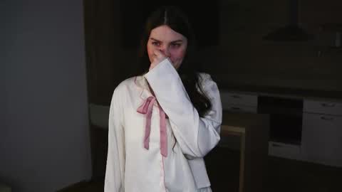 Olivia online show from November 26, 6:36 am