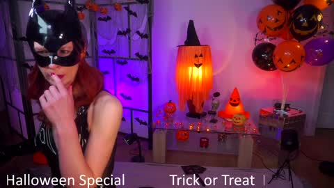 Snapshot of angelandfairieskink chatting on October 26, 5:02 am Aimi Selena Daisy online show from October 26, 5:02 am